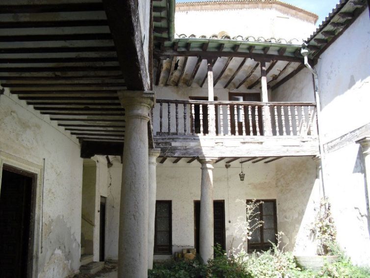 Consolidación del antiguo hospital de la la orden de Santiago en Horcajo
