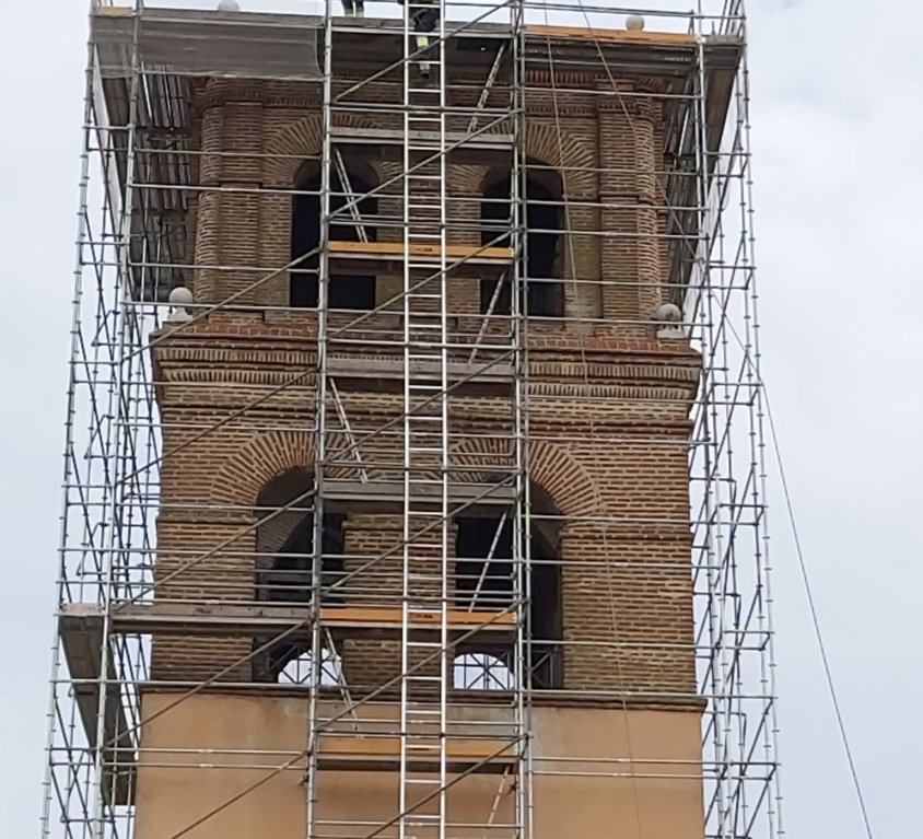 Reparación de la torre y el ábside de la iglesia de Santiago, Alcaracén