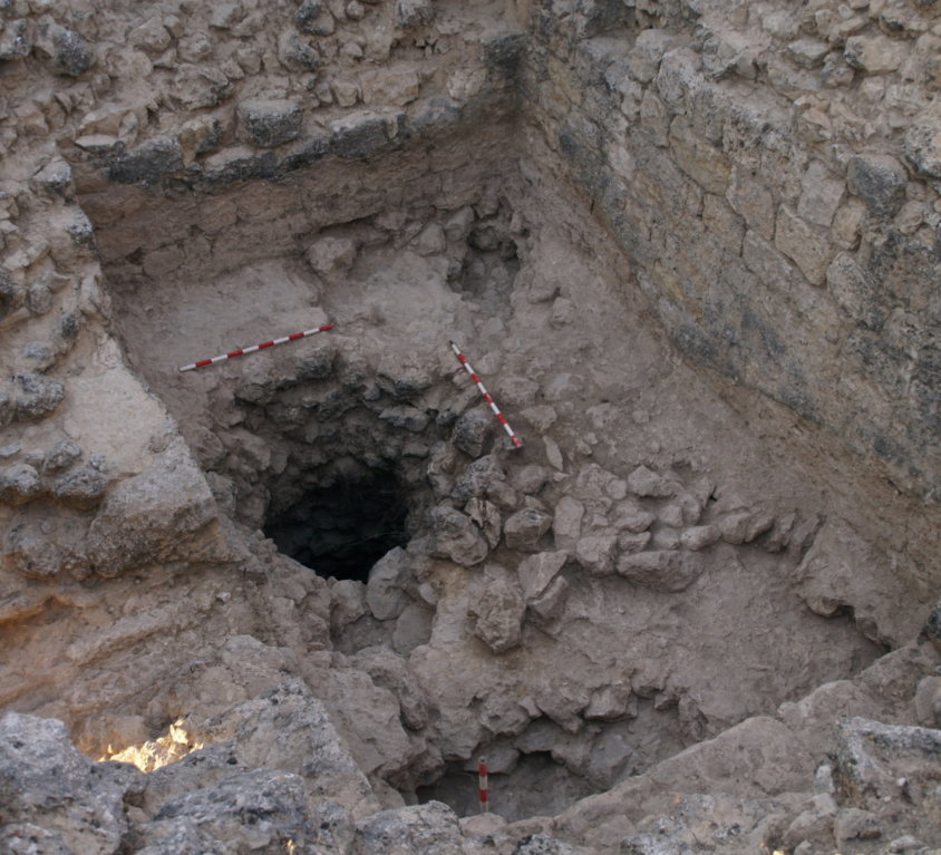 Intervención arqueológica en “La casa de los Moros”, Adraza de Haza