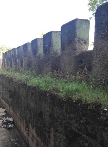 Restauración y consolidación de la muralla de la Macarena extramuros